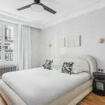 Magnificent Flat - 2br-6p - Champs Elysees Apartment